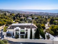 Villa for sale in Cascada de Camojan, Marbella Golden Mile