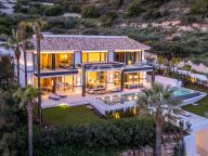 Villa for sale in Cascada de Camojan, Marbella Golden Mile
