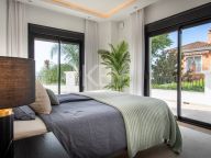 Вилла на продажу в La Quinta, Бенахавис