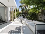 Villa for sale in Arboleda, Estepona