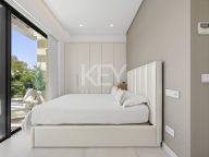 Villa for sale in Arboleda, Estepona