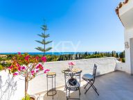 Penthouse for sale in Coto Real, Marbella Golden Mile