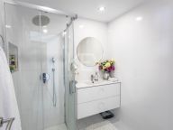 Penthouse for sale in Coto Real, Marbella Golden Mile
