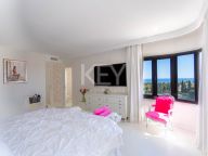 Penthouse for sale in Coto Real, Marbella Golden Mile