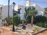 Villa en venta en Bahia Dorada, Estepona