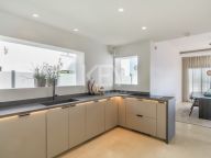 Villa for sale in Atalaya Fairways, Benahavis