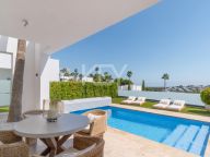 Villa for sale in Atalaya Fairways, Benahavis