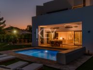 Villa for sale in Atalaya Fairways, Benahavis