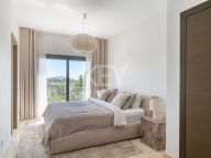 Villa for sale in Atalaya Fairways, Benahavis