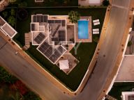 Villa for sale in Atalaya Fairways, Benahavis