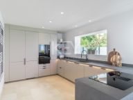 Villa for sale in Atalaya Fairways, Benahavis
