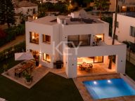 Villa for sale in Atalaya Fairways, Benahavis