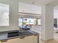 Villa for sale in Atalaya Fairways, Benahavis