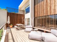 Villa for sale in El Madroñal, Benahavis