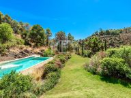 Villa en venta en El Madroñal, Benahavis