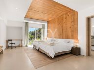 Villa en venta en El Madroñal, Benahavis