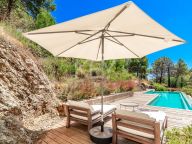 Villa en venta en El Madroñal, Benahavis