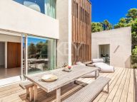 Villa en venta en El Madroñal, Benahavis