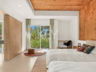 Villa for sale in El Madroñal, Benahavis
