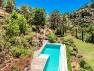 Villa en venta en El Madroñal, Benahavis