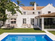 Villa en venta en Nueva Andalucia