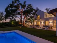 Villa en venta en Nueva Andalucia