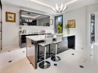 Villa en venta en Benahavis