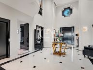 Villa en venta en Benahavis