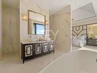 Villa en venta en La Quinta, Benahavis