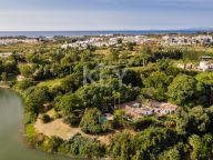 Villa for sale in Benahavis