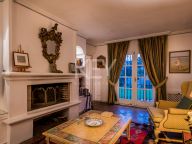 Villa for sale in Benahavis