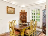 Villa for sale in Benahavis