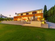 Villa en venta en Guadalmina Alta, San Pedro de Alcantara