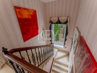 Villa en venta en El Herrojo, Benahavis