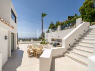 Villa for sale in Las Lomas de Nueva Andalucia, Nueva Andalucia