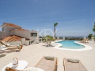 Villa for sale in Las Lomas de Nueva Andalucia, Nueva Andalucia