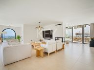 Villa for sale in Las Lomas de Nueva Andalucia, Nueva Andalucia