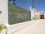 Villa for sale in Las Lomas de Nueva Andalucia, Nueva Andalucia
