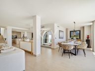 Villa for sale in Las Lomas de Nueva Andalucia, Nueva Andalucia