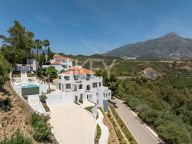 Villa for sale in Las Lomas de Nueva Andalucia, Nueva Andalucia