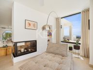 Villa for sale in Las Lomas de Nueva Andalucia, Nueva Andalucia