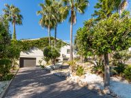 Villa for sale in Nueva Andalucia