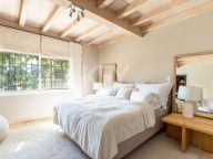Villa for sale in Nueva Andalucia