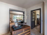 Villa for sale in Nueva Andalucia