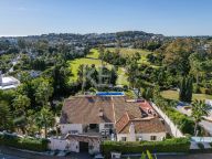 Villa for sale in Nueva Andalucia