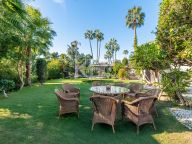 Villa for sale in Nueva Andalucia