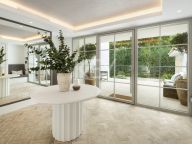 Villa for sale in Rocio de Nagüeles, Marbella Golden Mile