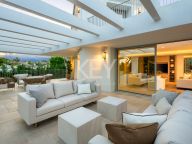 Villa for sale in Rocio de Nagüeles, Marbella Golden Mile