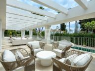 Villa for sale in Rocio de Nagüeles, Marbella Golden Mile