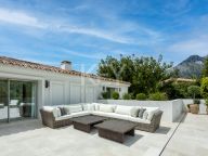 Villa for sale in Rocio de Nagüeles, Marbella Golden Mile